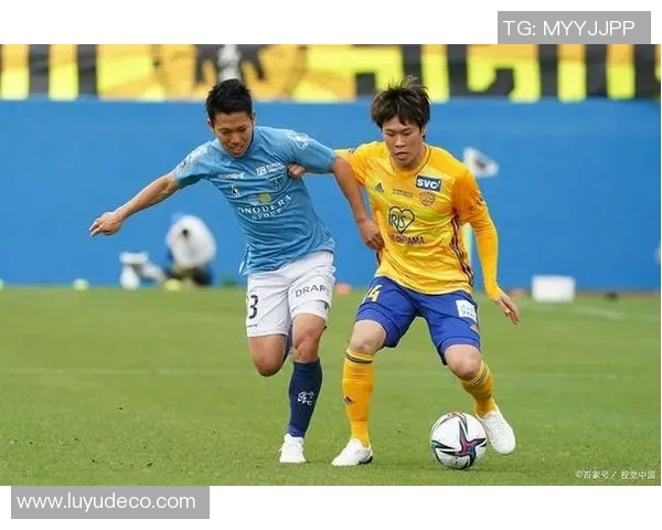 千叶市原与冈山的激烈对决展现足球魅力与团队精神