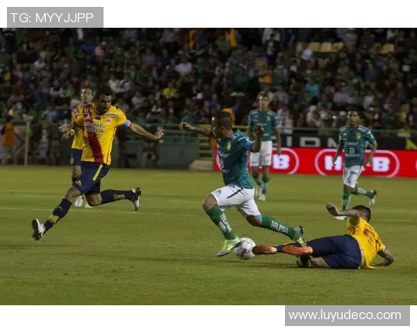 莫雷利亚与帝华纳的精彩对决揭示了足球战术与团队合作的魅力